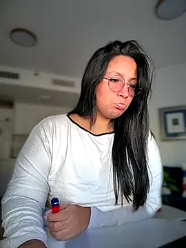 DannaaMeliza online show from 10-30-25, 10:13