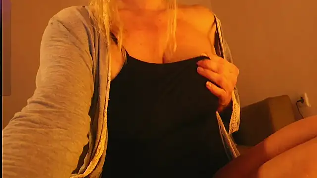 Kishaxxx online show from 02-02-25, 04:59