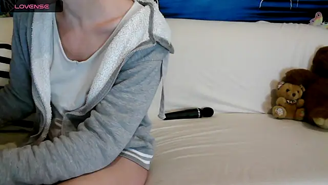 Naughtycandy9 online show from 03-26-26, 03:32