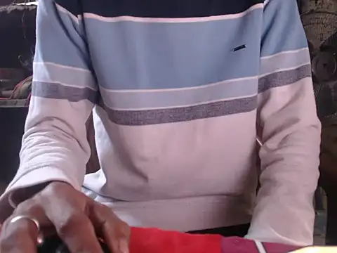 Snapshot of ThethunderPo chatting on 02-27-25, 02:35 ThethunderPo online show from 02-27-25, 02:35