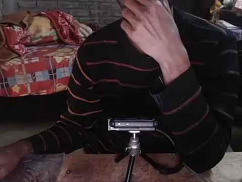 Snapshot of ThethunderPo chatting on 02-08-26, 03:26 ThethunderPo online show from 02-08-26, 03:26