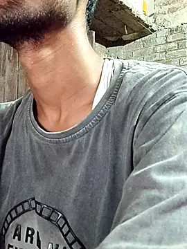 Snapshot of ThethunderPo chatting on 09-16-25, 01:23 ThethunderPo online show from 09-16-25, 01:23