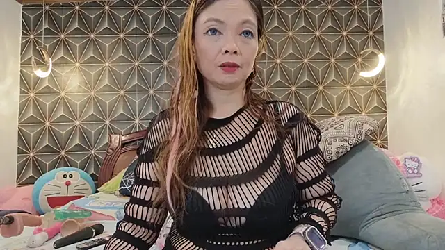 Snapshot of yummymeily chatting on 10-18-25, 10:28 yummymeily online show from 10-18-25, 10:28
