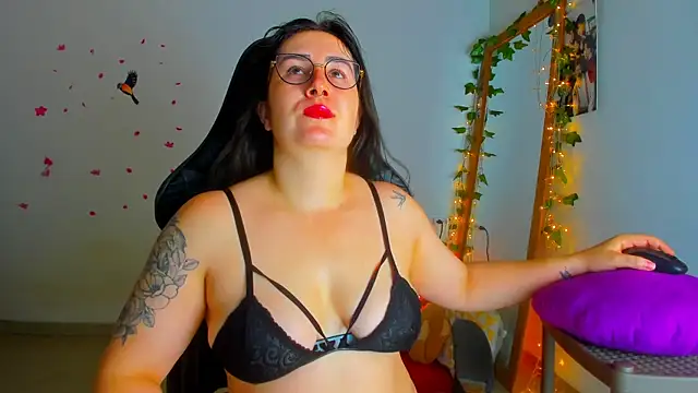 Susan Foxx online show from 11-12-25, 07:07