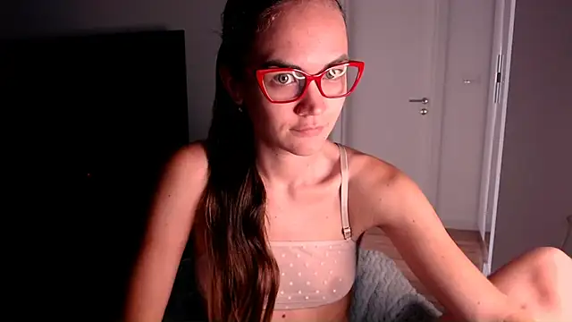 Snapshot of EvelynGG chatting on 07-03-26, 09:05 EvelynGG online show from 07-03-26, 09:05