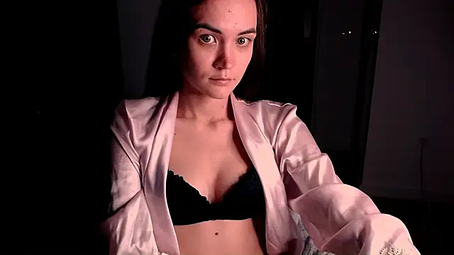 EvelynGG online show from 10-08-25, 02:46