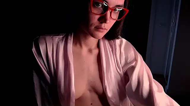 EvelynGG online show from 03-06-26, 11:49