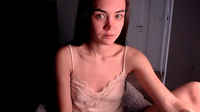 EvelynGG online show from 05-11-26, 09:54