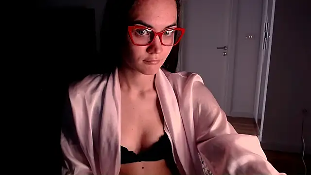 EvelynGG online show from 05-22-26, 10:57
