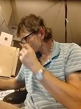 ROBERT0516 online show from 06-01-26, 11:21
