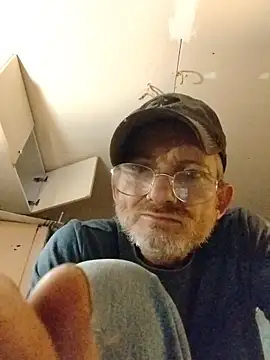 ROBERT0516 online show from 11-22-25, 10:19