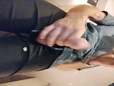 ROBERT0516 online show from 05-11-26, 03:52