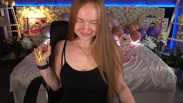 MiaRedFox online show from 03-07-26, 01:27