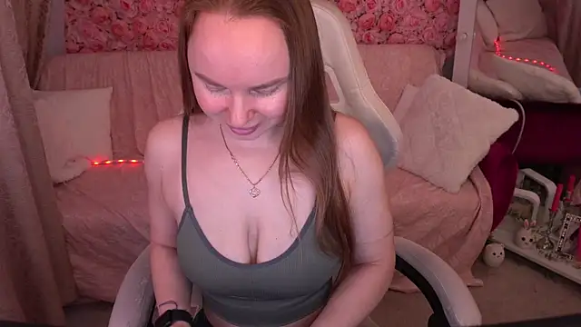 MiaRedFox online show from 03-03-26, 06:42