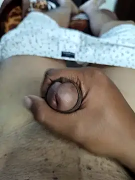 Snapshot of karthikck3 chatting on 10-16-25, 08:00 karthikck3 online show from 10-16-25, 08:00