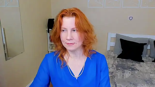 Snapshot of FoxySophia chatting on 02-18-26, 02:02 FoxySophia online show from 02-18-26, 02:02