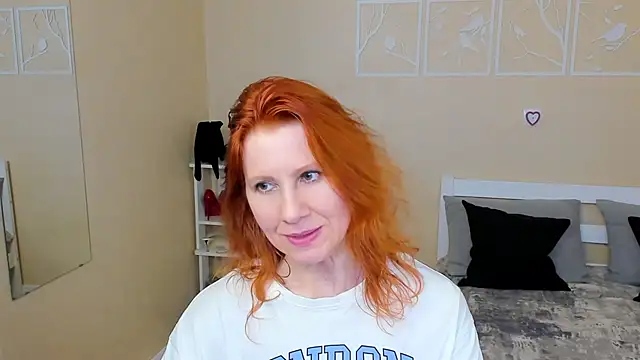 Snapshot of FoxySophia chatting on 02-14-26, 04:34 FoxySophia online show from 02-14-26, 04:34