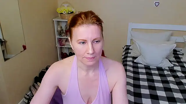 FoxySophia online show from 11-15-25, 09:52