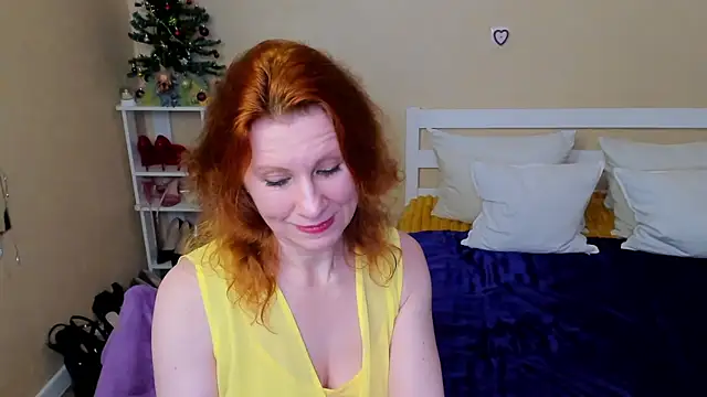 FoxySophia online show from 12-20-25, 07:06