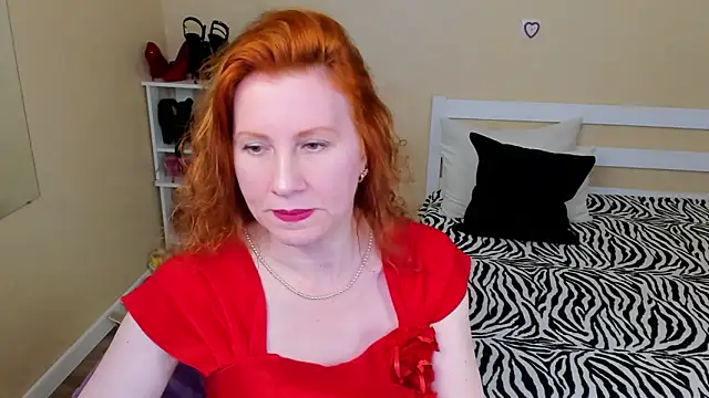 FoxySophia online show from 04-28-26, 08:08