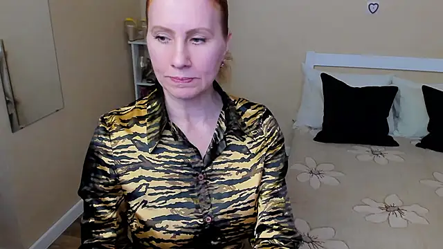 FoxySophia online show from 09-26-25, 08:32