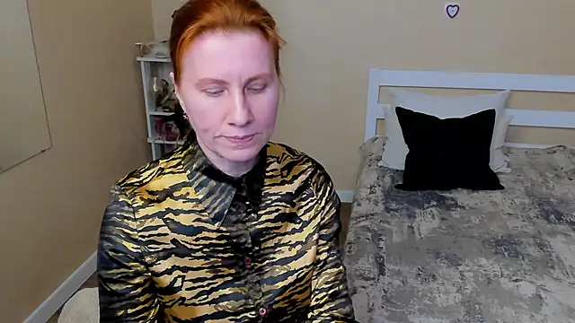 FoxySophia online show from 10-03-25, 11:01