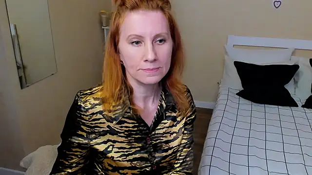 FoxySophia online show from 09-26-25, 08:49