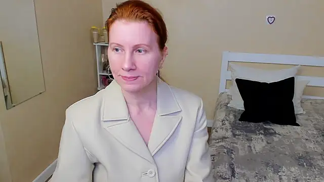 FoxySophia online show from 09-30-25, 03:40