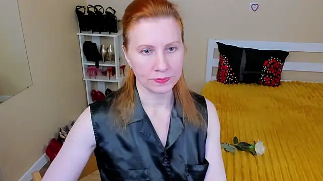 FoxySophia online show from 06-29-26, 05:23