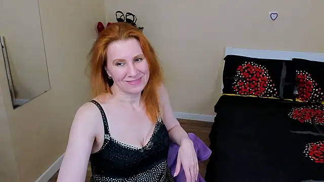 FoxySophia online show from 04-14-26, 05:23