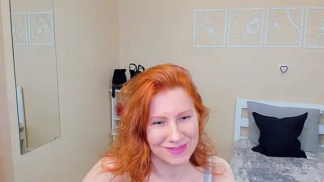 Snapshot of FoxySophia chatting on 02-15-26, 07:13 FoxySophia online show from 02-15-26, 07:13