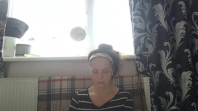 LindaStarS online show from 04-18-26, 06:38