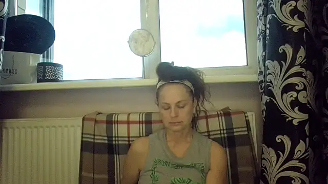 LindaStarS online show from 05-29-26, 05:52