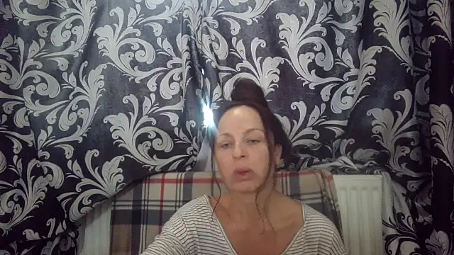 LindaStarS online show from 11-02-25, 07:57