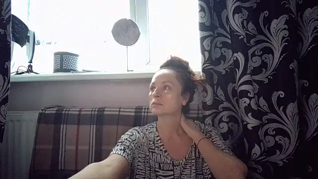 LindaStarS online show from 01-10-26, 05:58