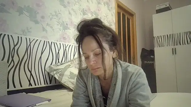 LindaStarS online show from 10-20-25, 07:14