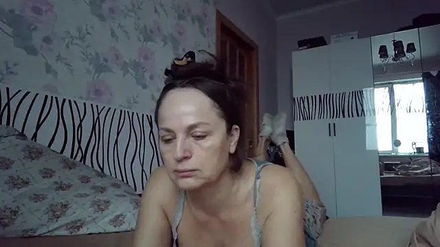 LindaStarS online show from 02-06-26, 05:47