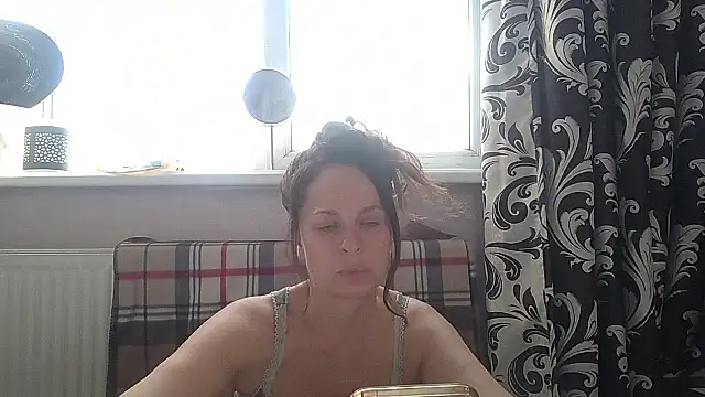 LindaStarS online show from 05-21-26, 04:26