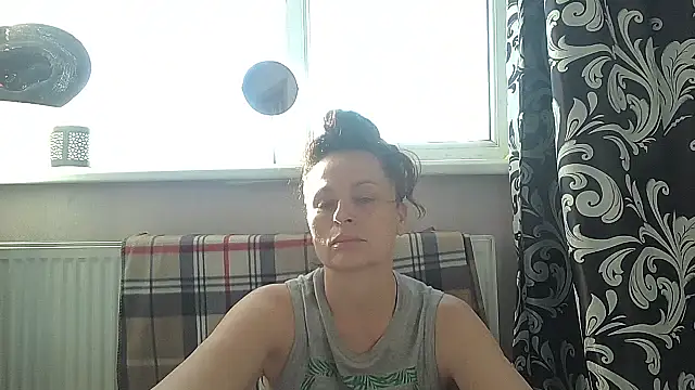 LindaStarS online show from 05-28-26, 03:51