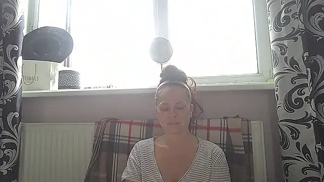 LindaStarS online show from 05-09-26, 05:22