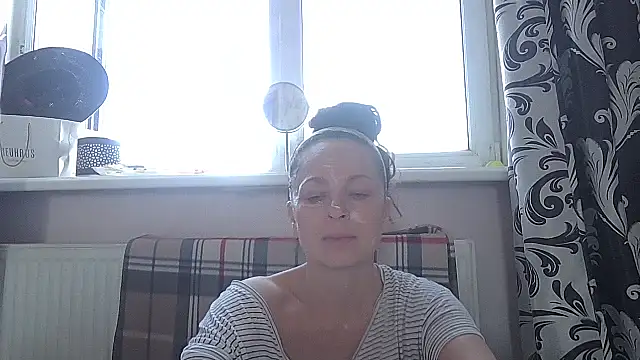 LindaStarS online show from 05-15-26, 05:27