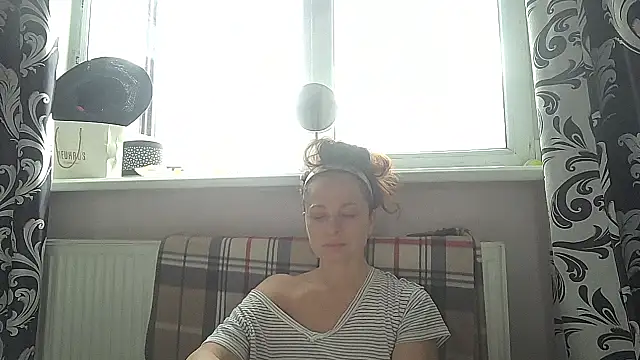 LindaStarS online show from 05-14-26, 03:42