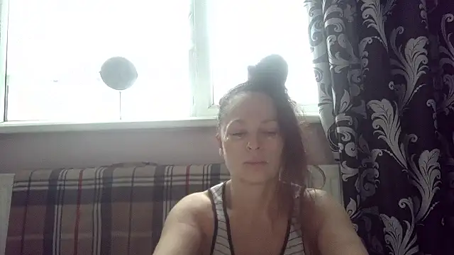 LindaStarS online show from 04-02-26, 04:52