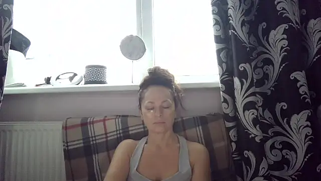 LindaStarS online show from 02-15-26, 06:25