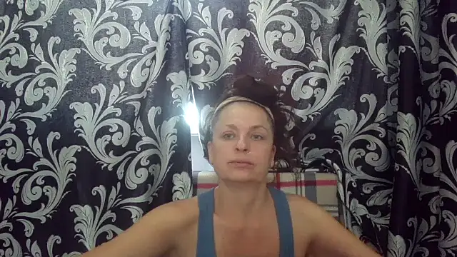 Snapshot of LindaStarS chatting on 06-11-26, 05:59 LindaStarS online show from 06-11-26, 05:59