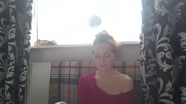 LindaStarS online show from 04-09-26, 05:42