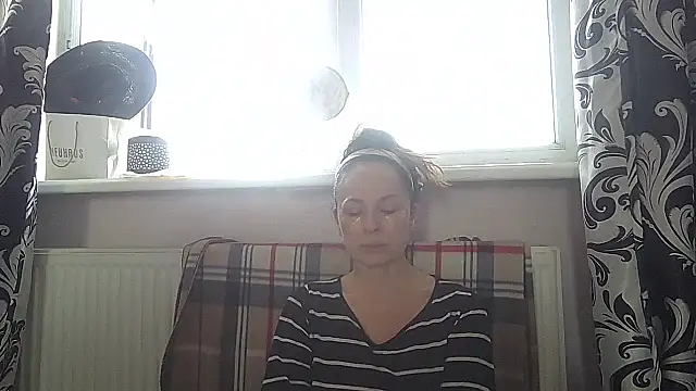 LindaStarS online show from 05-04-26, 04:49