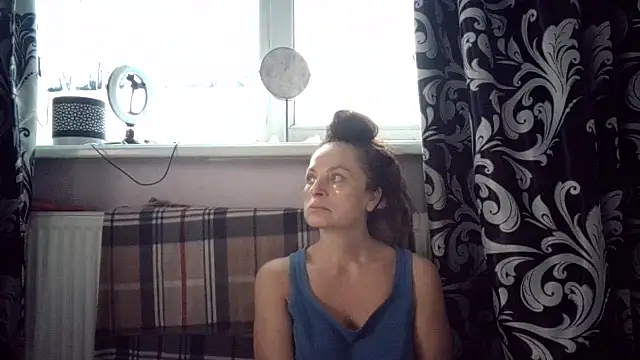 LindaStarS online show from 02-11-26, 05:29