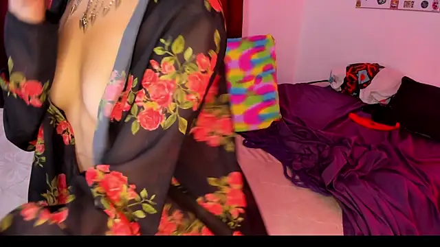 dungeongirls online show from 01-06-25, 11:09