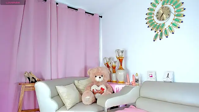 Snapshot of latinwondercockts chatting on 10-04-25, 12:28 latinwondercockts online show from 10-04-25, 12:28